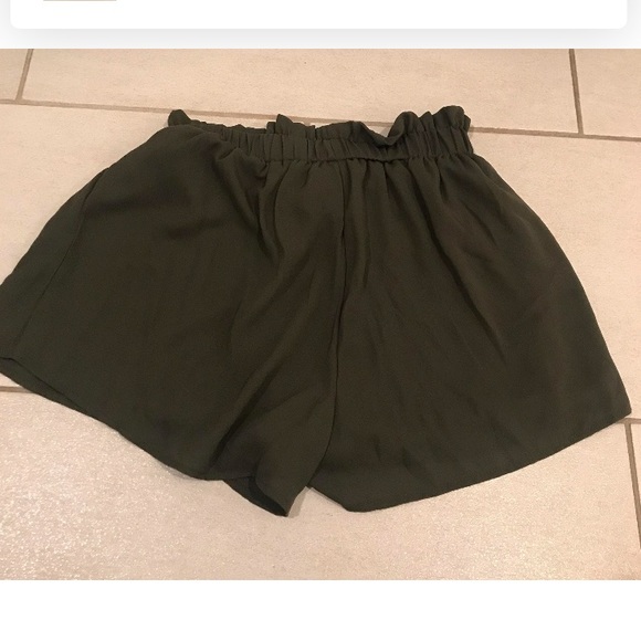 Shein shorts - Picture 4 of 5